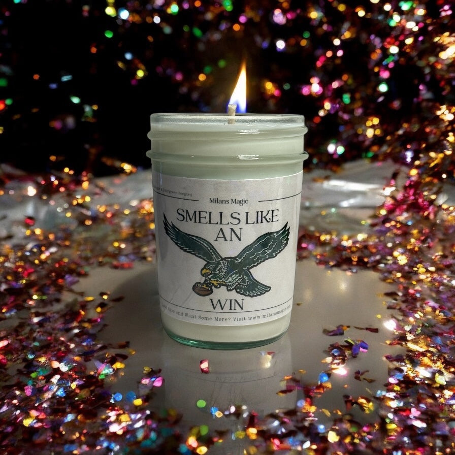“Smells like an Eagles Win” Pineapple and Evergreen Candle